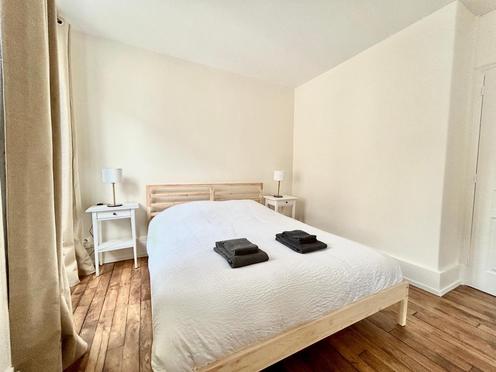 Appartement Pinede - 2 Chambres - Centre Ville Орлеан Экстерьер фото